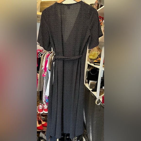 Halogen - NWOT - True wrap dress, flattering and flowing, classic style! S/XS - Picture 2 of 4